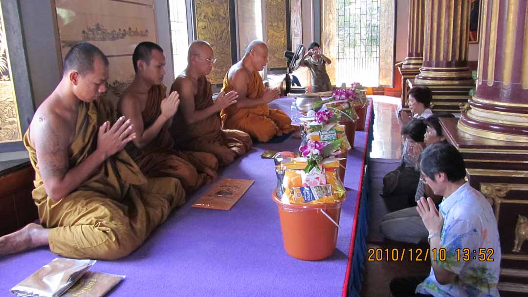 wat_kaew_pichit_16.JPG 106.4K