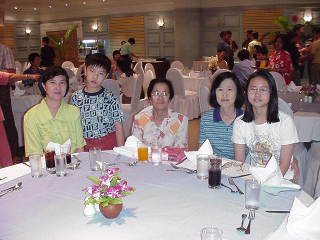 cnight03.jpg 88.1K