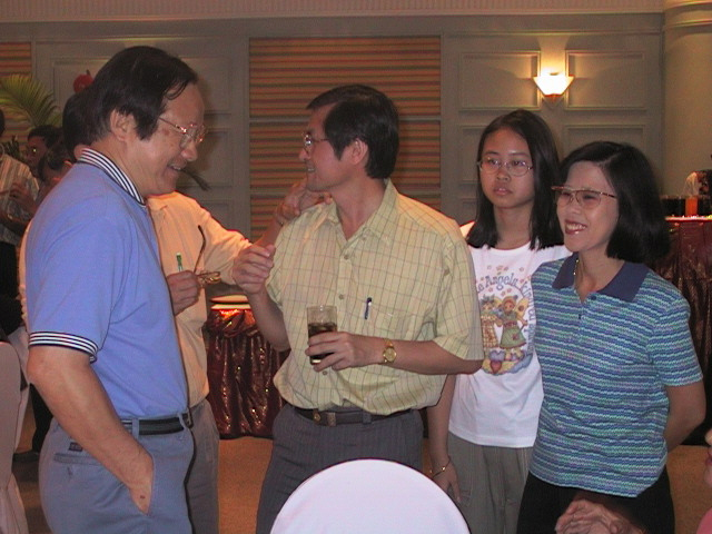 cnight043.jpg 168.8K