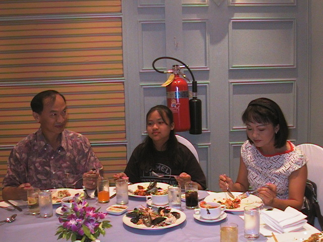 cnight201.jpg 195.2K
