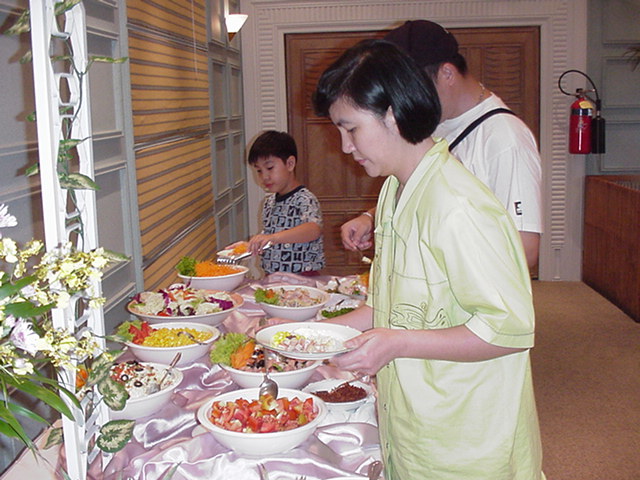 cnight49.jpg 97.7K