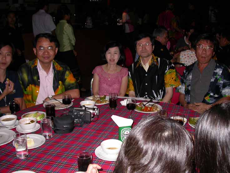 dinner010.JPG 550.1K