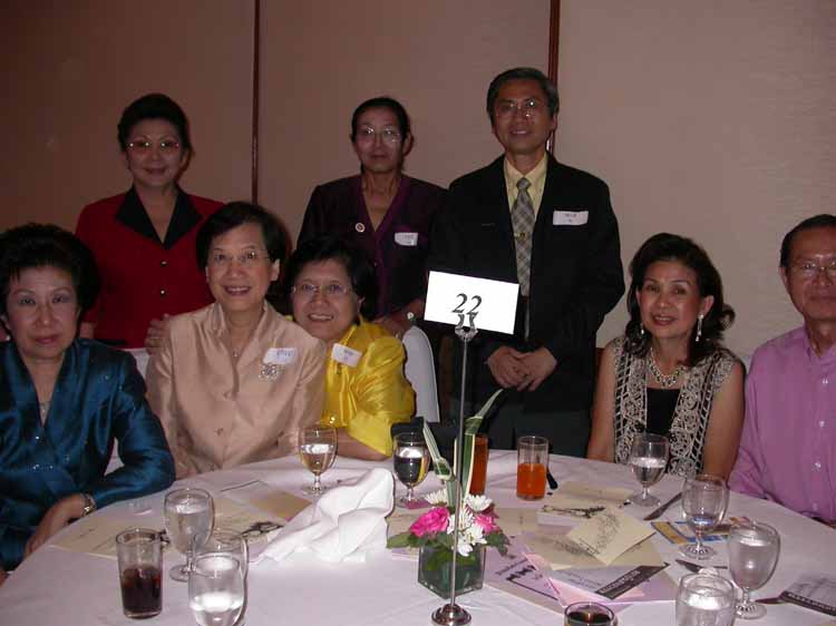 alumni06_47.jpeg 53.7K