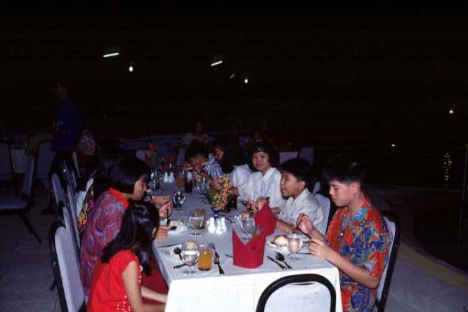 pmy00032.jpg 31.2K