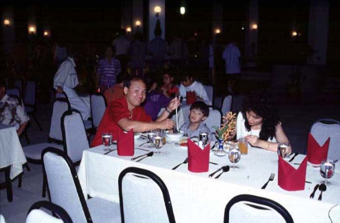 pmy00033.jpg 38.1K